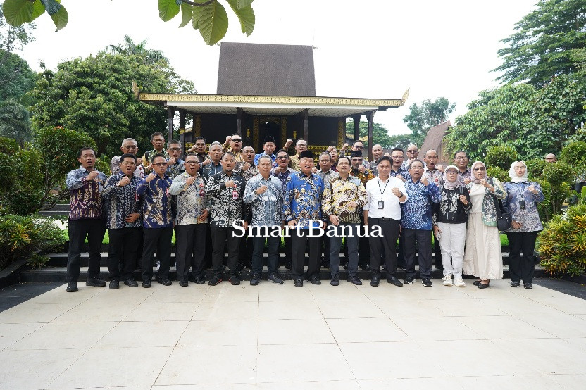 H. MUHIDIN DAN HASNURYADI MANTAPKAN KOMITMEN BEKERJA BERSAMA MERANGKUL SEMUA MEMBANGUN BANUA