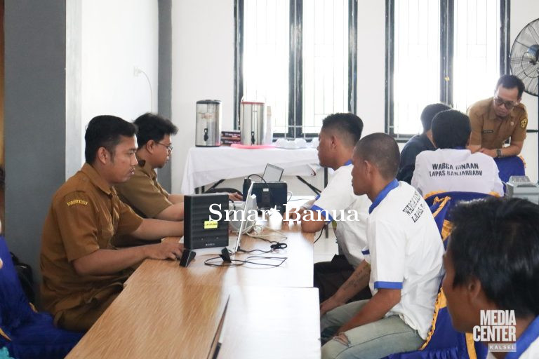 Masyarakat Dihimabu Taati Peralihan Lalin Selama Perbaikan Jembatan Sungai Ulin