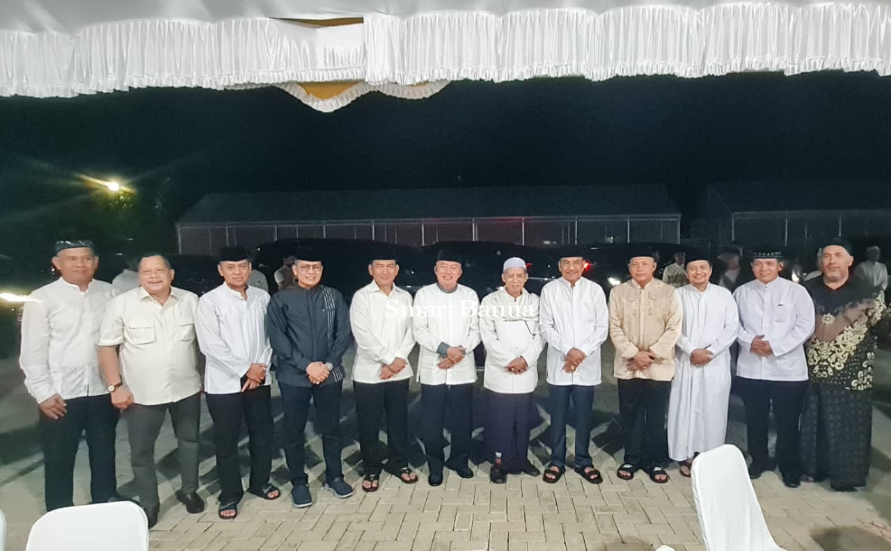 Gubernur H. Muhidin dan Wagub Hasnuryadi Hadiri  Maulid Nabi Muhammad SAW di Kediaman Ketua DPRD Kalsel H. Supian 