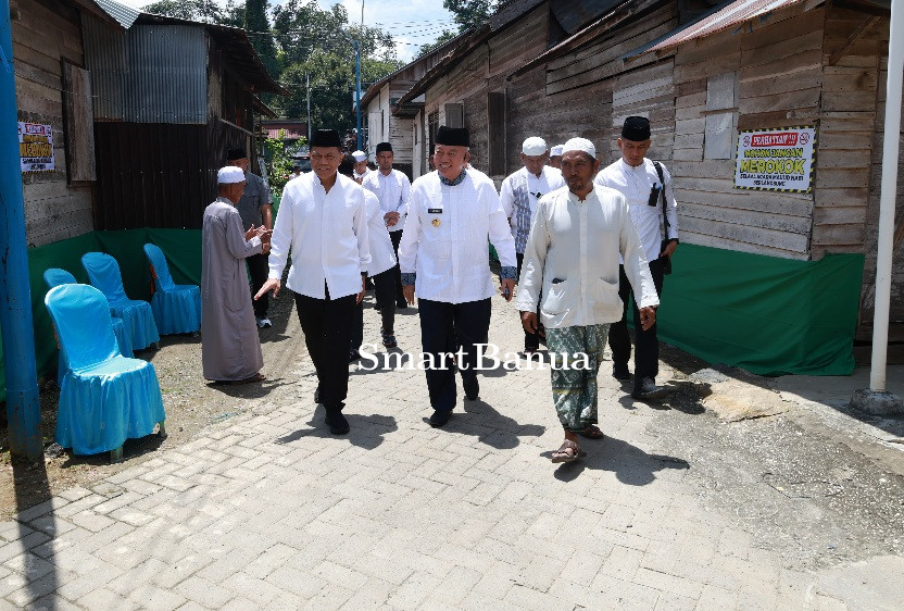 Gubernur H Muhidin dan Pangdam XXII Tambun Bungai Mayjen TNI Zainul Arifin Peringati Maulid Nabi Muhammad SAW Bersama Majelis Ahlussunnah Wal Jamaah 