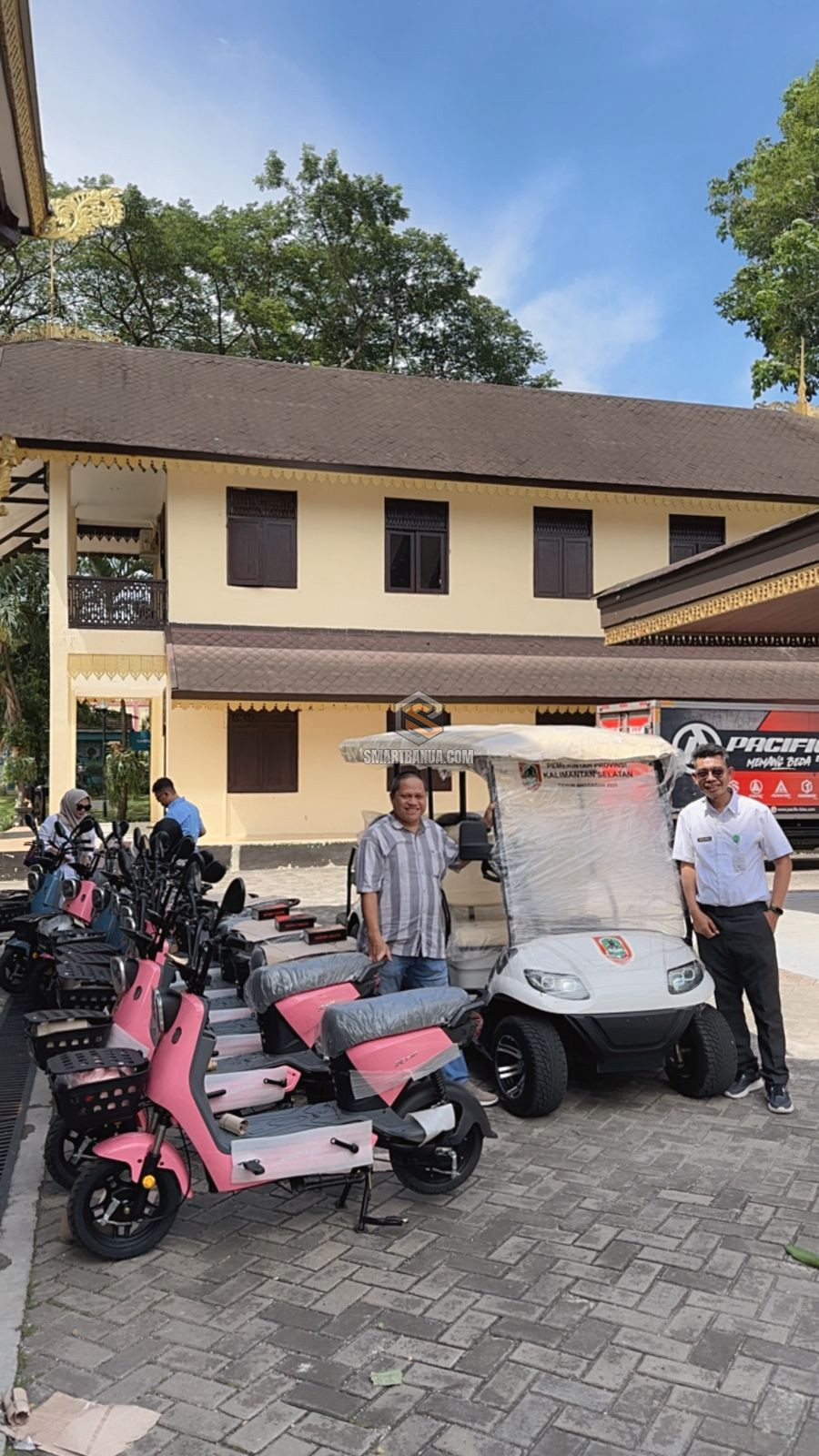 Dukung Go Green, Gubernur Kalsel Sediakan Buggy Car dan Sepeda Listrik di Anjungan Kalsel TMII