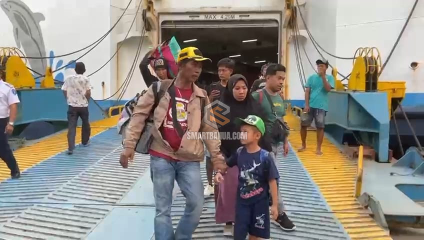 Puncak Arus Mudik Kapal Laut Banjarmasin–Surabaya Diprediksi 14–18 Maret 202...