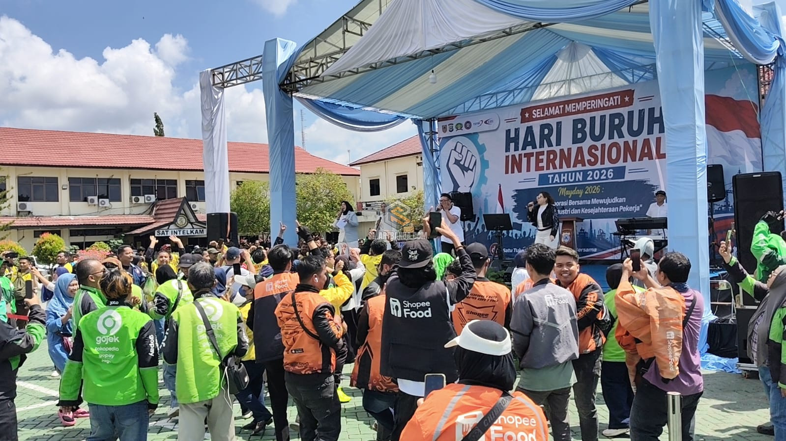 May Day di Mapolresta Banjarmasi Buruh Minta Outsourcing Dihapuskan dan Tuntut K...