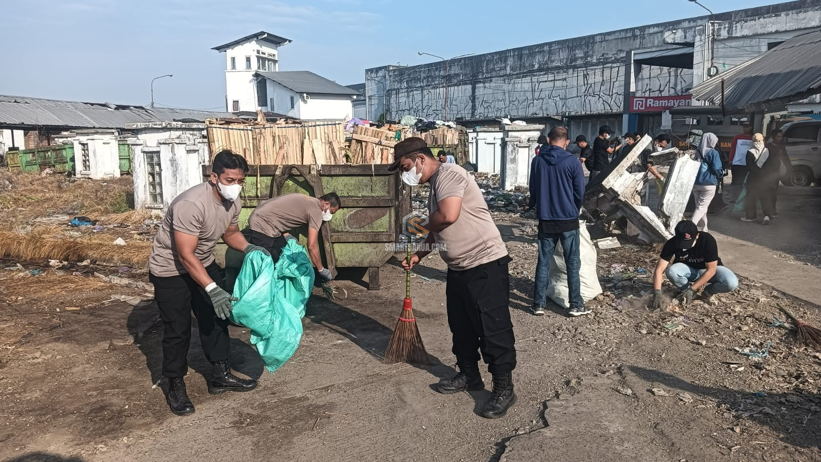 Polresta Banjarmasin Bersihkan Eks Terminal Pasar Sentra Antasari, Wujudkan Ling...